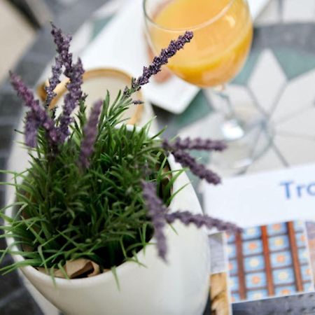 Guesthouse Ana Trogir Old Town Екстериор снимка