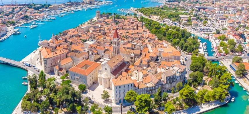 Guesthouse Ana Trogir Old Town Екстериор снимка