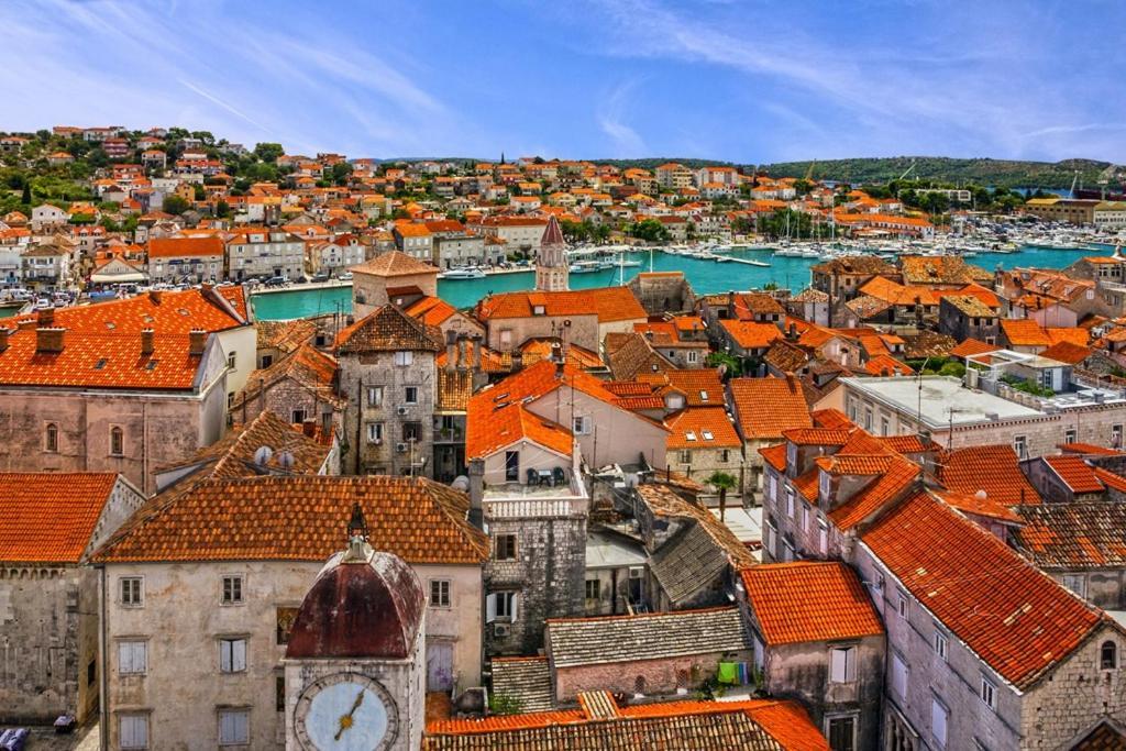 Guesthouse Ana Trogir Old Town Екстериор снимка