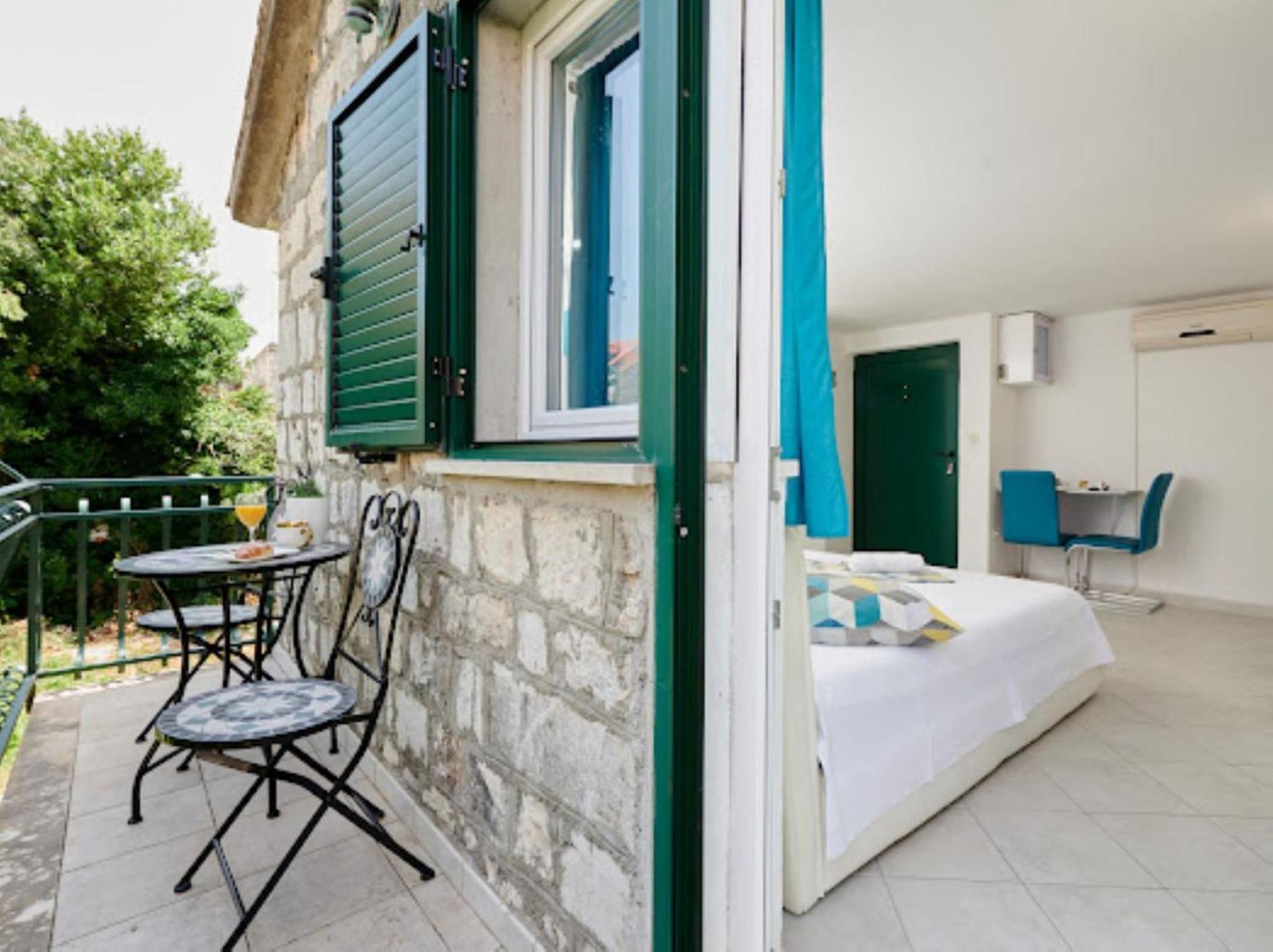Guesthouse Ana Trogir Old Town Екстериор снимка