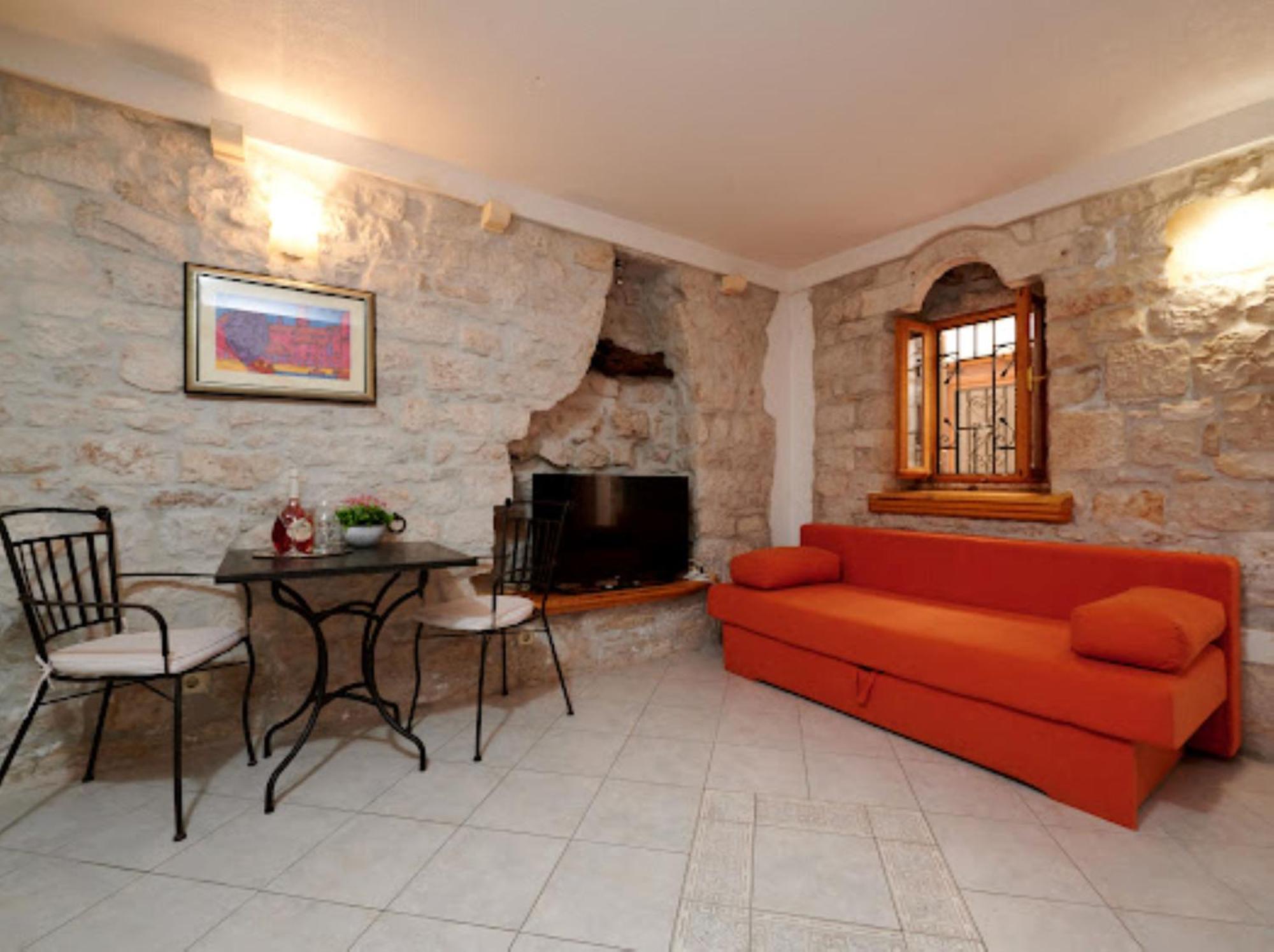 Guesthouse Ana Trogir Old Town Екстериор снимка