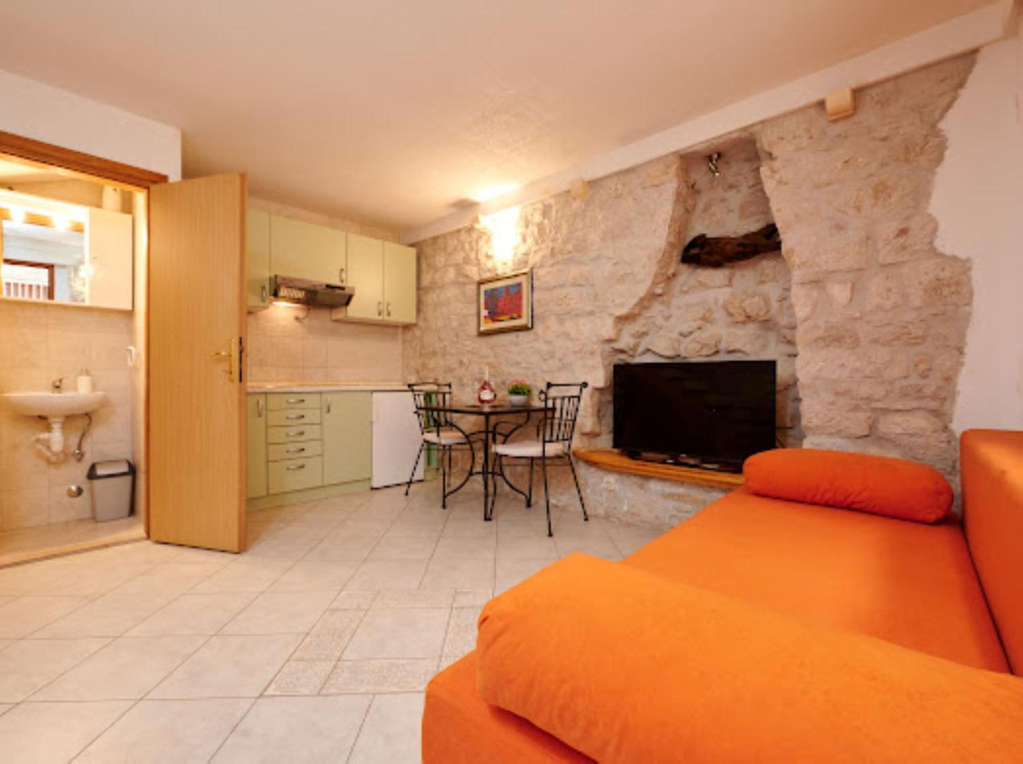 Guesthouse Ana Trogir Old Town Стая снимка