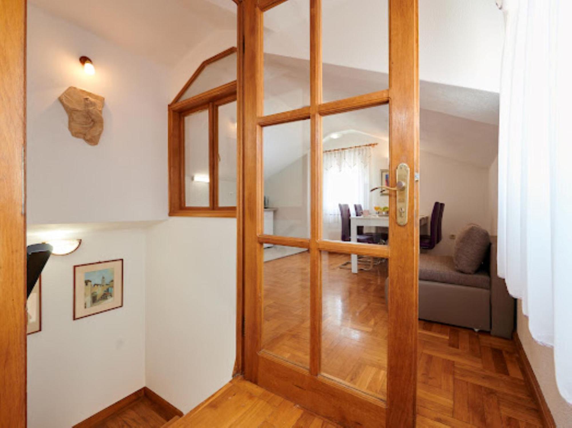 Guesthouse Ana Trogir Old Town Стая снимка