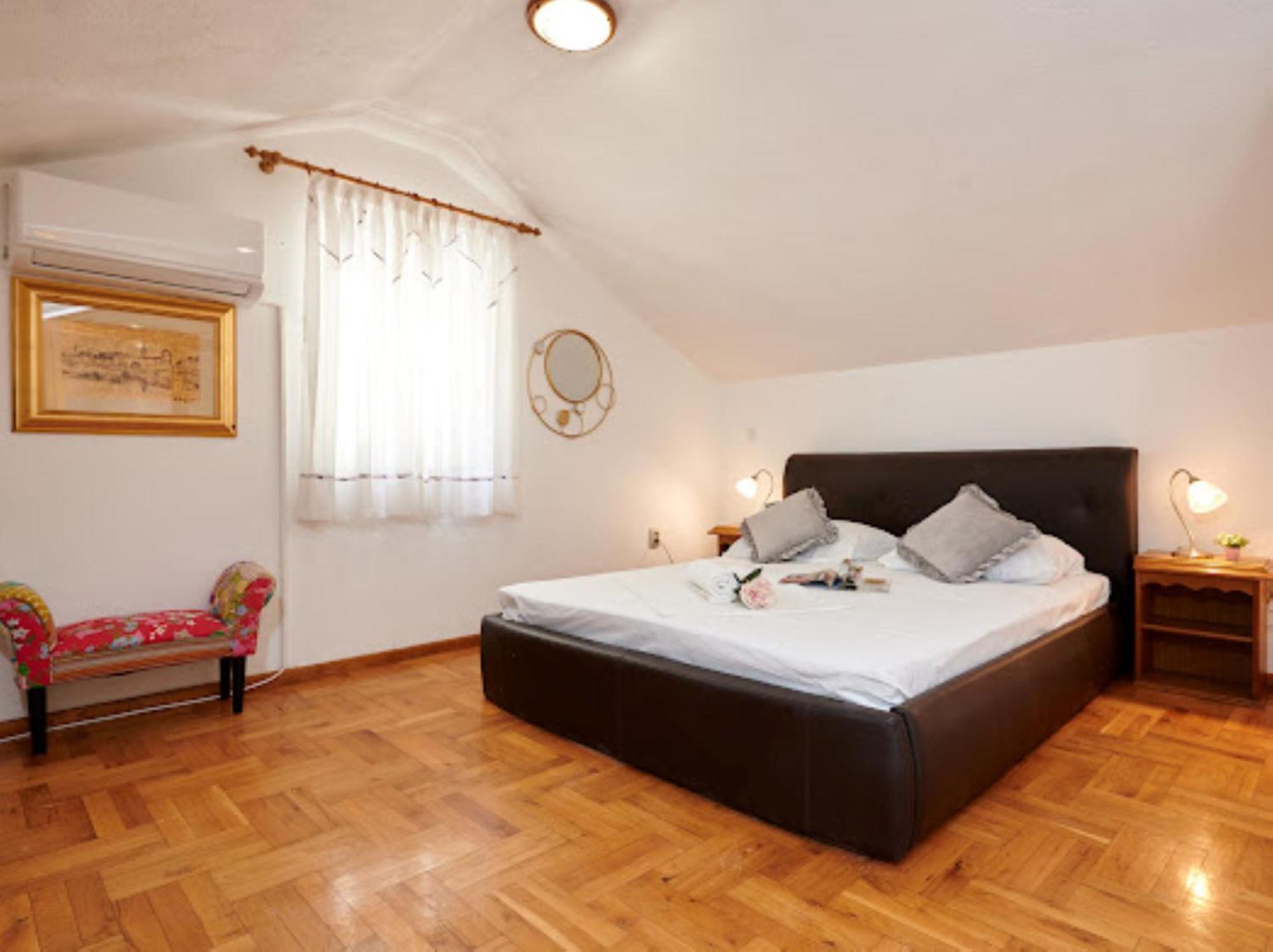 Guesthouse Ana Trogir Old Town Стая снимка