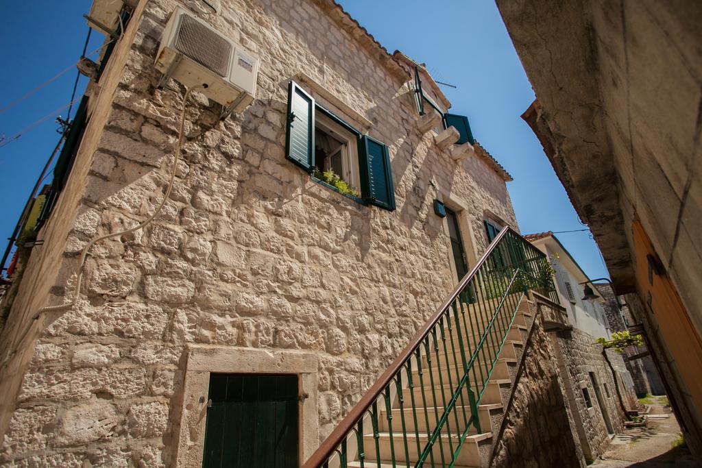 Guesthouse Ana Trogir Old Town Екстериор снимка